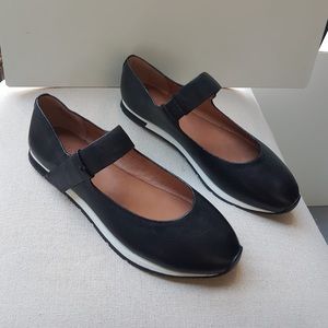 Kenneth Cole Gentle Souls black Mary Jane flats